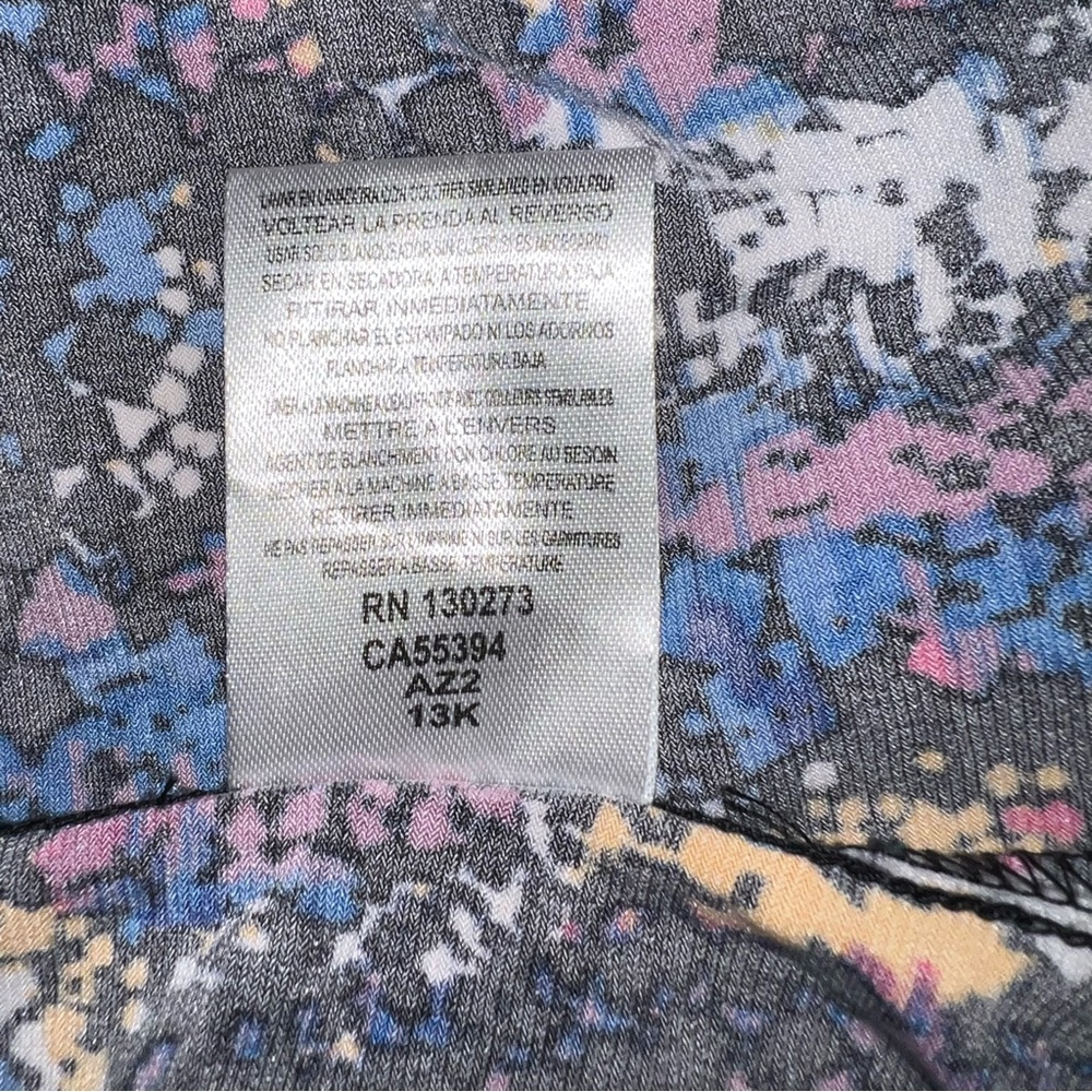 Wrangler Women’s Performance Fit Abstract Multicolor Button-Down Shirt Size L - Picture 7 of 7